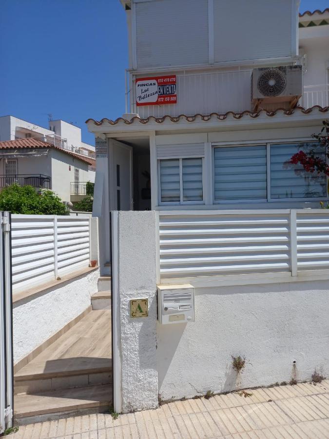 Monleon Villa A 10 Minutos De La Playa 2 Parking Gratuito Roses Eksteriør billede